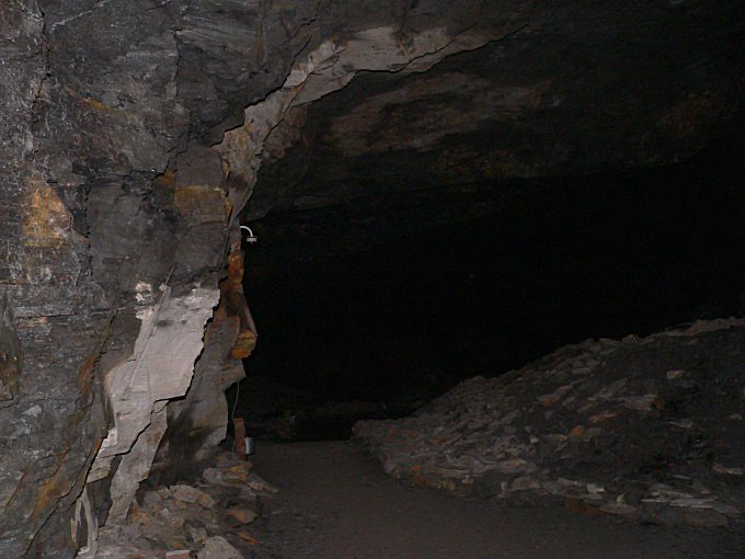 Carnglaze Caverns