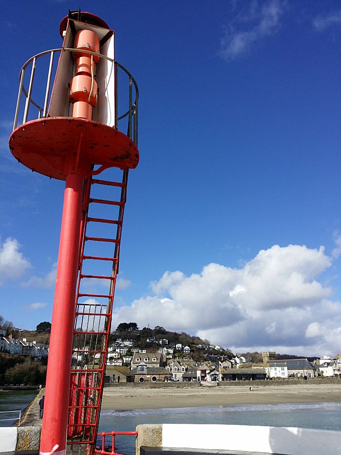 Banjo Pier Light