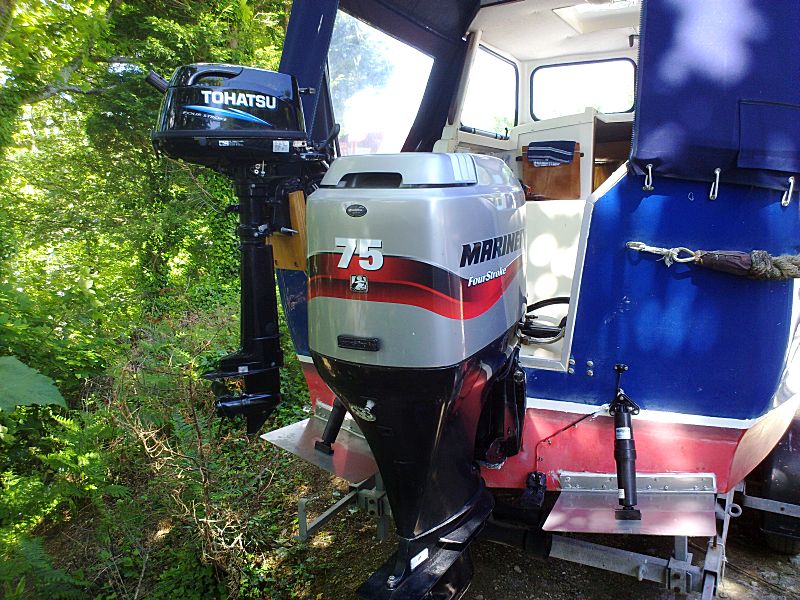 Hardy Family Pilot Outboard Bracket and Trim Tabs
