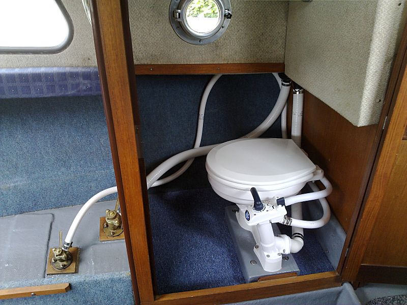 Hardy Family Pilot Sea Toilet