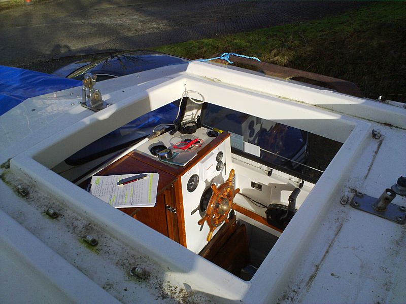 Hardy Family Pilot Wheelhouse Hatch Before